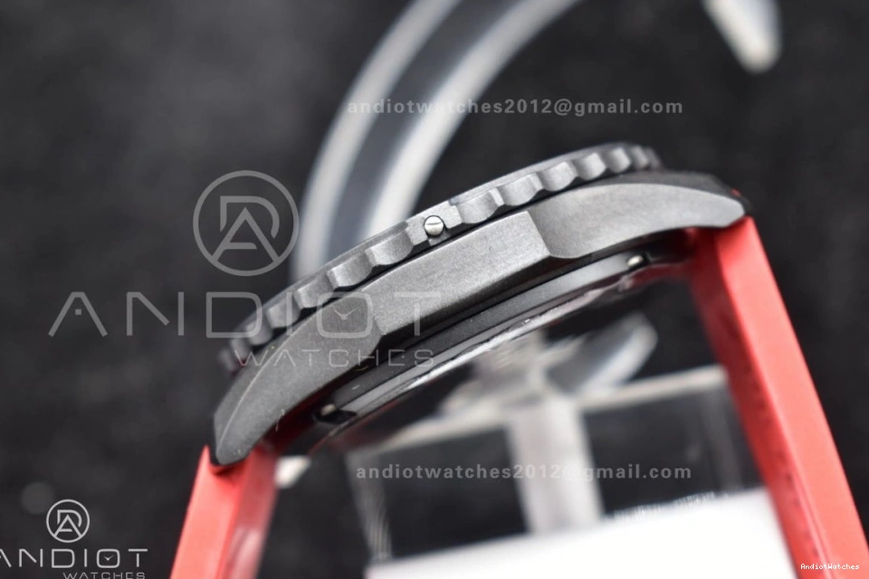 Pro Endurance SmoothTexture OF Breilting Factory 44mm 921 0210